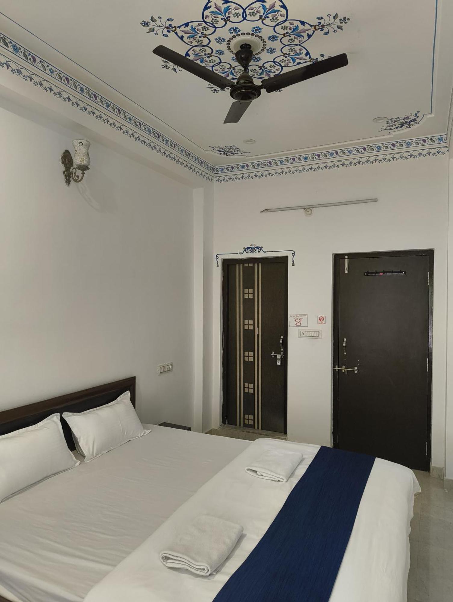 Rising Shemesh Home Stay Udajpur Exteriér fotografie