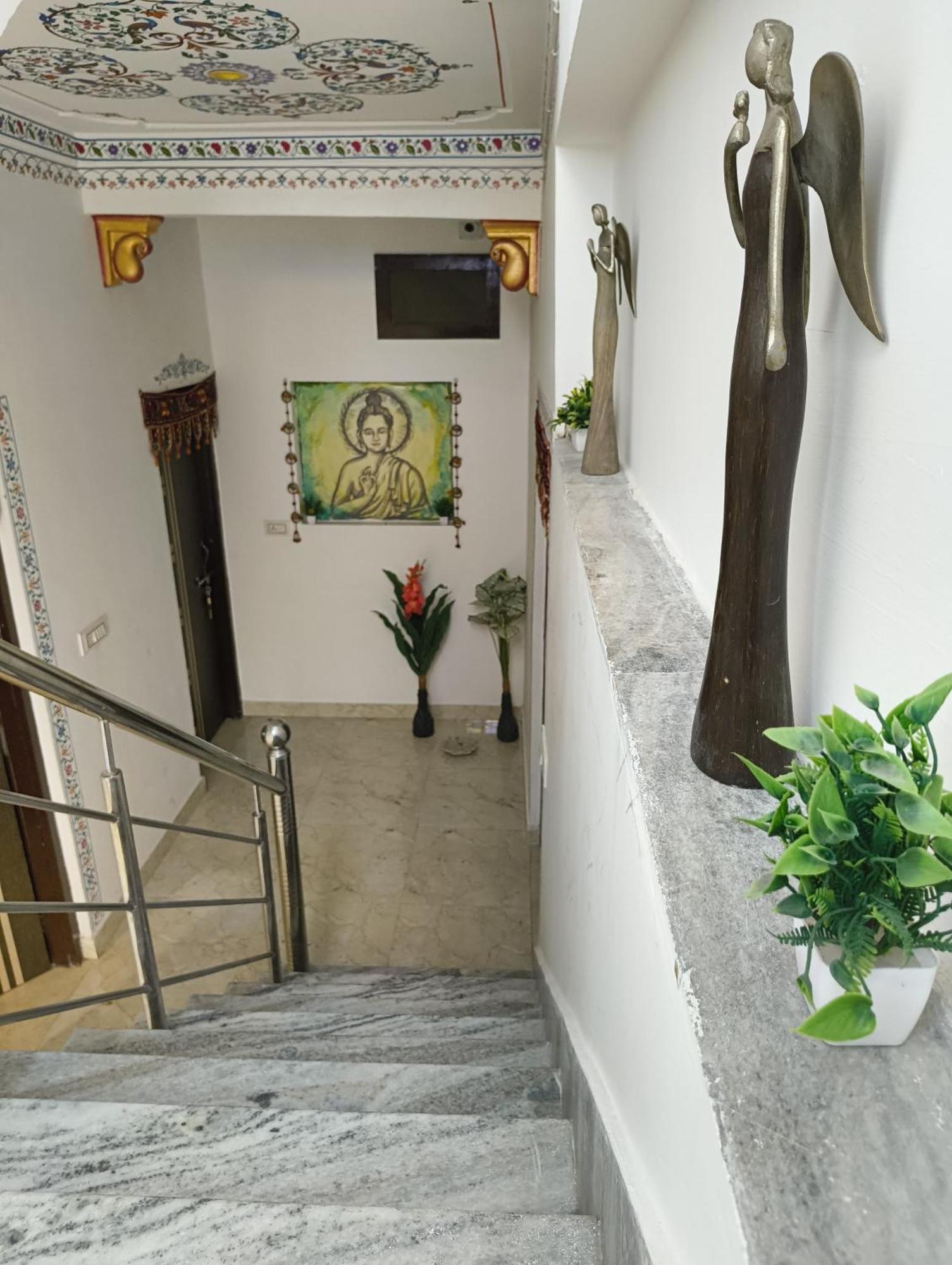 Rising Shemesh Home Stay Udajpur Exteriér fotografie