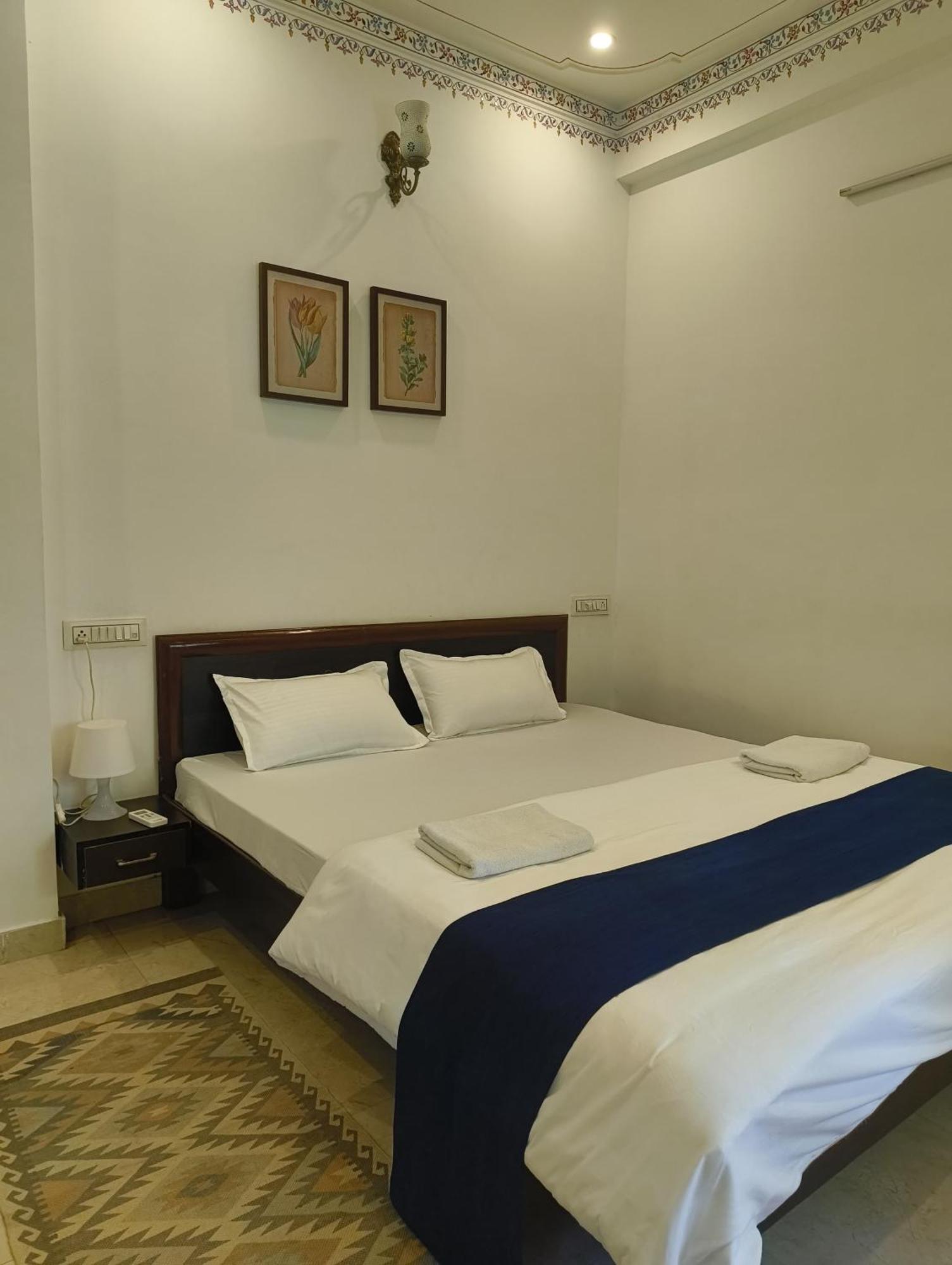 Rising Shemesh Home Stay Udajpur Exteriér fotografie